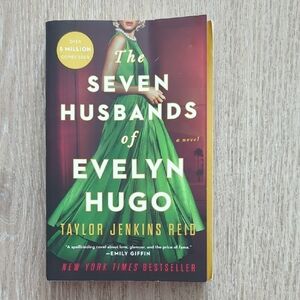 3/$15 The Seven Husbands of Evelyn Hugo